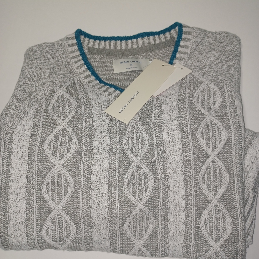 V-Neck Cable Sweater - Picture 5 of 6